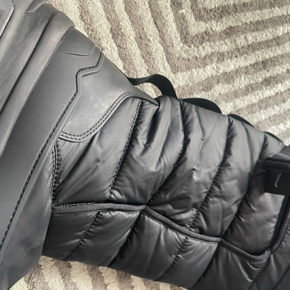 Hunter Black Quilted Boots - Picture 9 of 10